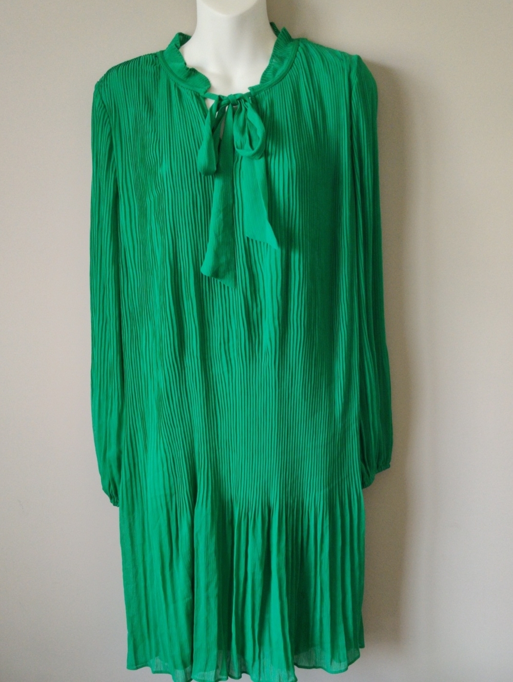 Dkny Emerald Green Pleated Long Sleeve Tie-Neck Dress